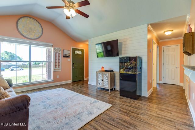 13745 Lawton Lane, Gulfport, MS 39503