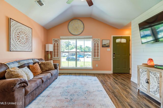 13745 Lawton Lane, Gulfport, MS 39503