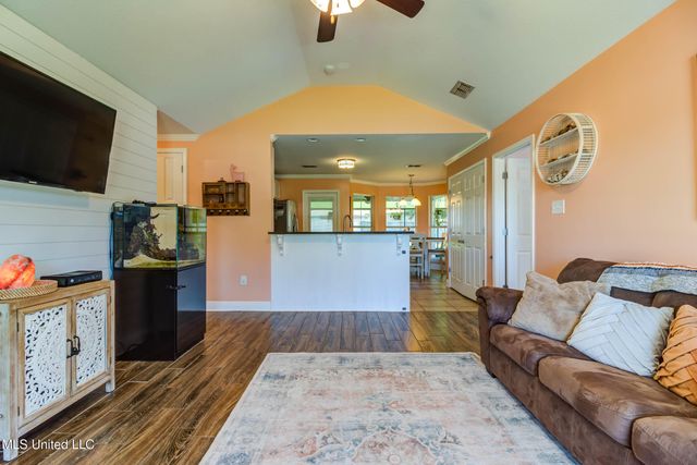 13745 Lawton Lane, Gulfport, MS 39503