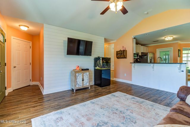 13745 Lawton Lane, Gulfport, MS 39503
