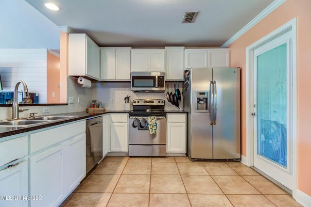 13745 Lawton Lane, Gulfport, MS 39503