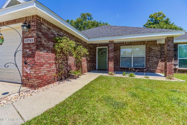 13745 Lawton Lane, Gulfport, MS 39503
