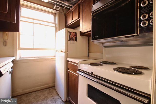 238 MARYLAND AVE NE #B, Washington, DC 20002