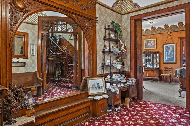 3209 W Wells STREET, Milwaukee, WI 53208