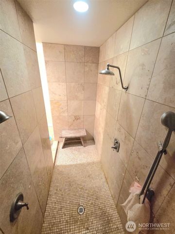 13711 Vickery Avenue E, Tacoma, WA 98446