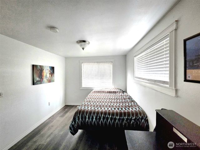 13711 Vickery Avenue E, Tacoma, WA 98446
