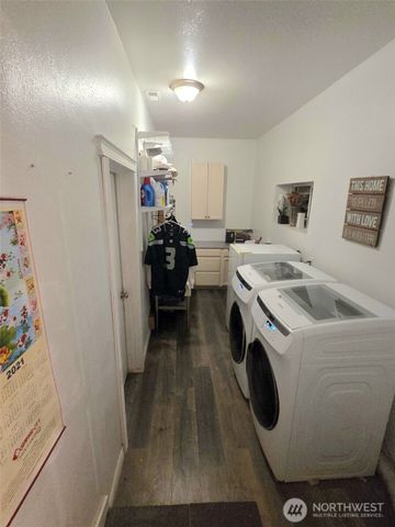 13711 Vickery Avenue E, Tacoma, WA 98446