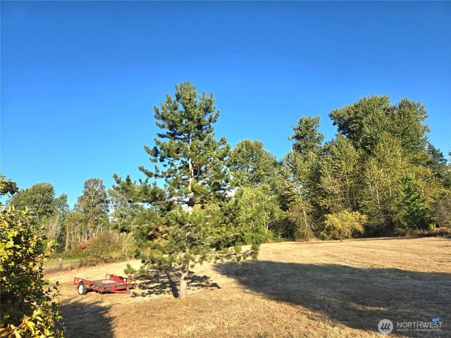 13711 Vickery Avenue E, Tacoma, WA 98446