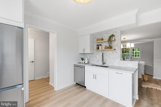 9103 BARRICK ST, Fairfax, VA 22031
