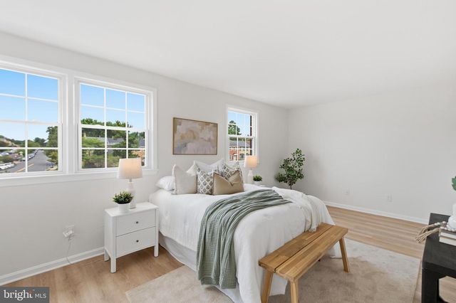 9103 BARRICK ST, Fairfax, VA 22031