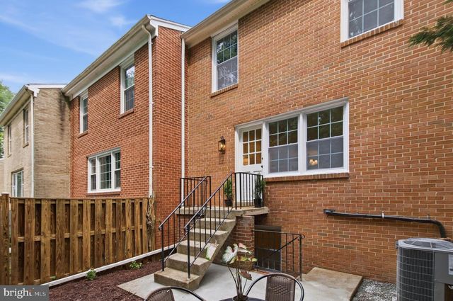 9103 BARRICK ST, Fairfax, VA 22031