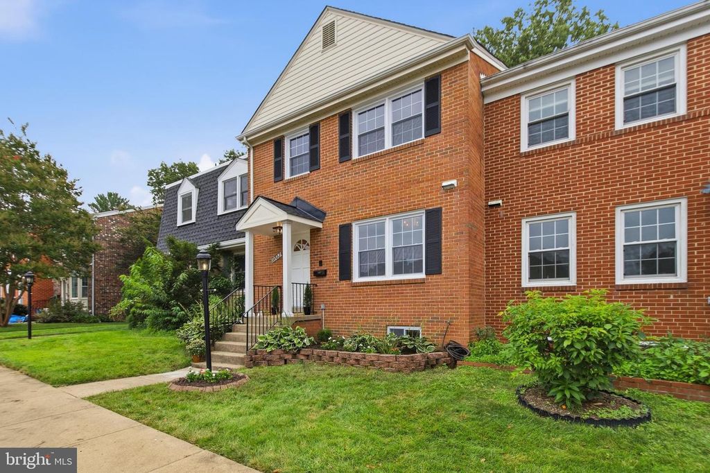 9103 BARRICK ST, Fairfax, VA 22031