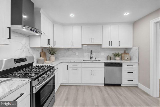 9728 53RD AVE, College Park, MD 20740