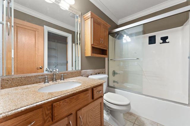 405 Galway Drive, Valparaiso, IN 46385