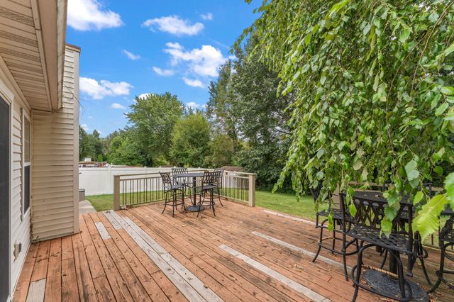 405 Galway Drive, Valparaiso, IN 46385