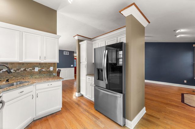 405 Galway Drive, Valparaiso, IN 46385