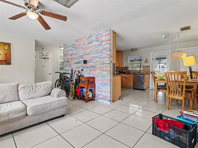 415 OAKMOUNT ROAD, Clearwater, FL 33765