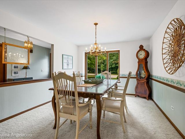 990 Burridge Court, Libertyville, IL 60048
