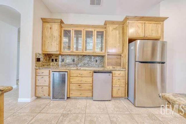 9448 Val Di Chiana, Bakersfield, CA 93314