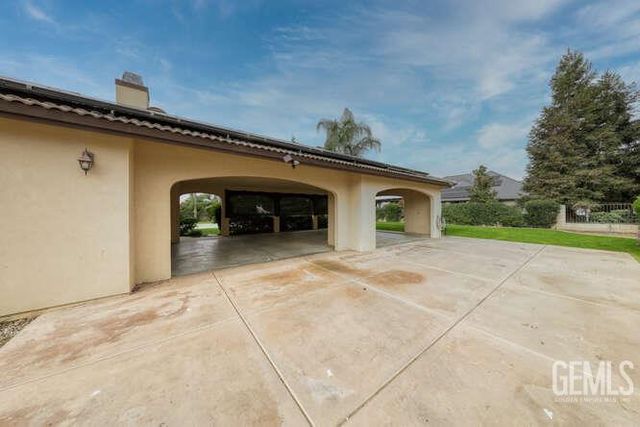 9448 Val Di Chiana, Bakersfield, CA 93314