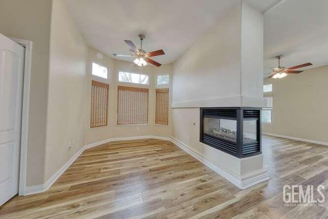 9448 Val Di Chiana, Bakersfield, CA 93314