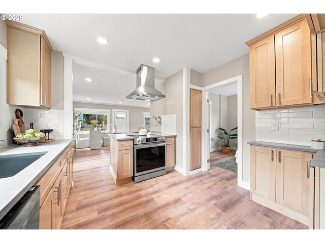 6310 Se 72ND Ave, Portland, OR 97206