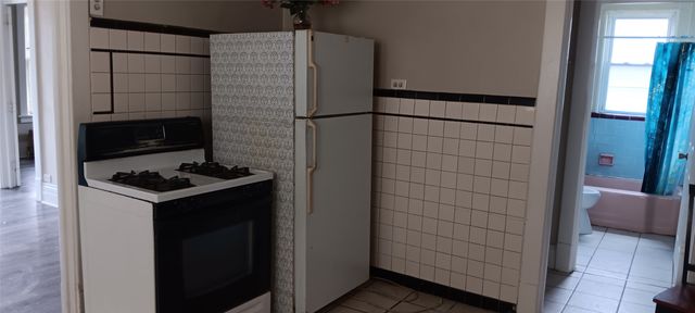 902 W 17TH Street, Erie, PA 16502