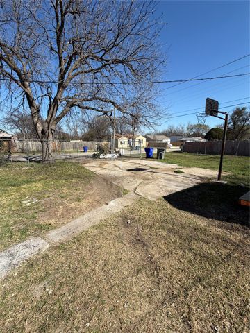 2782 Wilhurt Avenue, Dallas, TX 75216