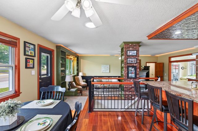 1601 E 82nd Street, Bloomington, MN 55425