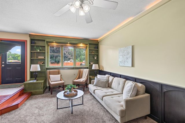 1601 E 82nd Street, Bloomington, MN 55425