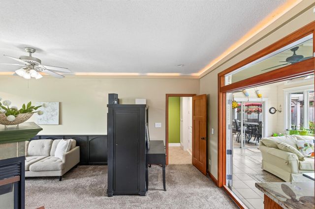 1601 E 82nd Street, Bloomington, MN 55425