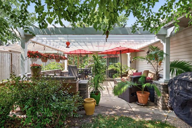 1601 E 82nd Street, Bloomington, MN 55425