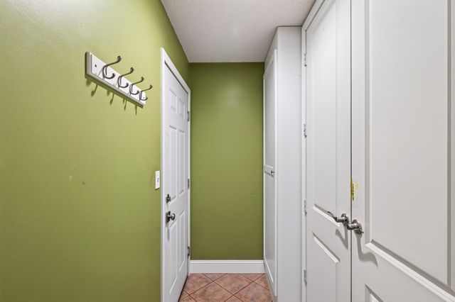 1601 E 82nd Street, Bloomington, MN 55425