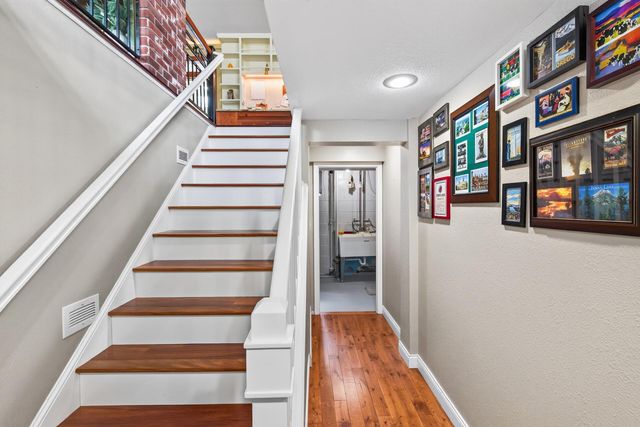 1601 E 82nd Street, Bloomington, MN 55425