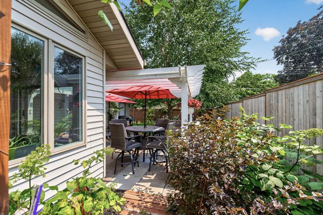 1601 E 82nd Street, Bloomington, MN 55425