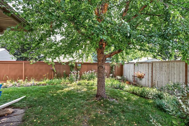 1601 E 82nd Street, Bloomington, MN 55425