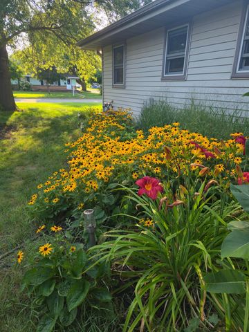 1601 E 82nd Street, Bloomington, MN 55425