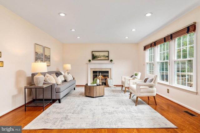 20752 LAPLUME PL, Ashburn, VA 20147