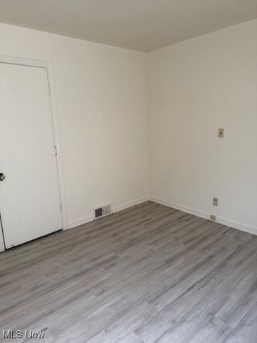 4307 Helena Avenue, Youngstown, OH 44512