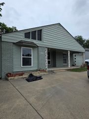 3712 E 13th St N, Wichita, KS 67208
