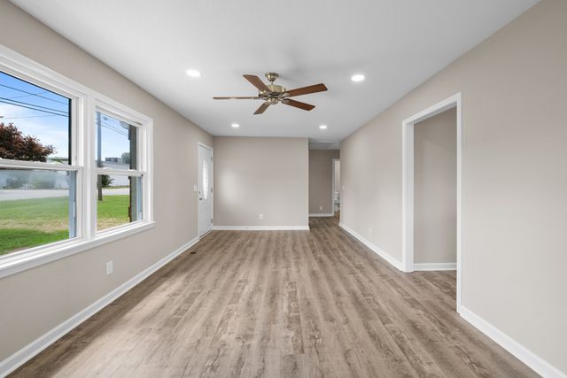 201 10th Ave, N, Decherd, TN 37324