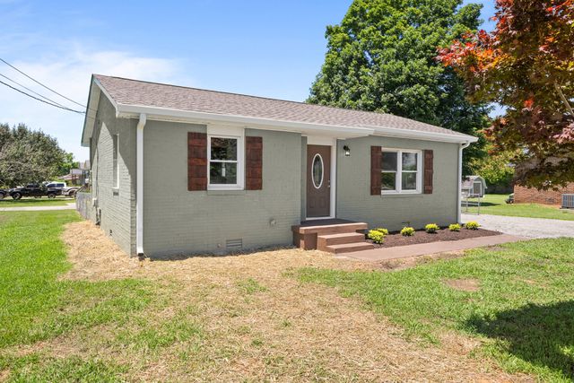 201 10th Ave, N, Decherd, TN 37324