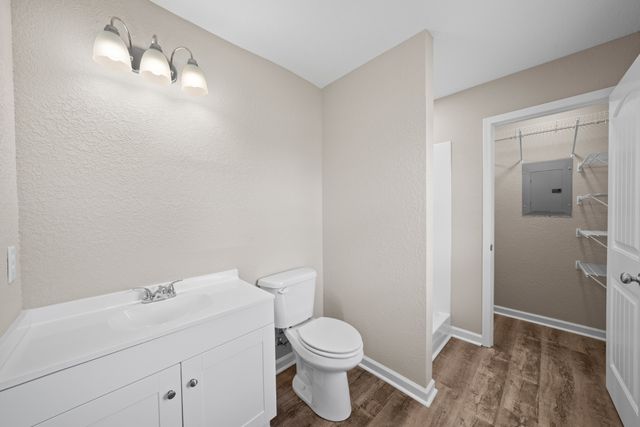 201 10th Ave, N, Decherd, TN 37324