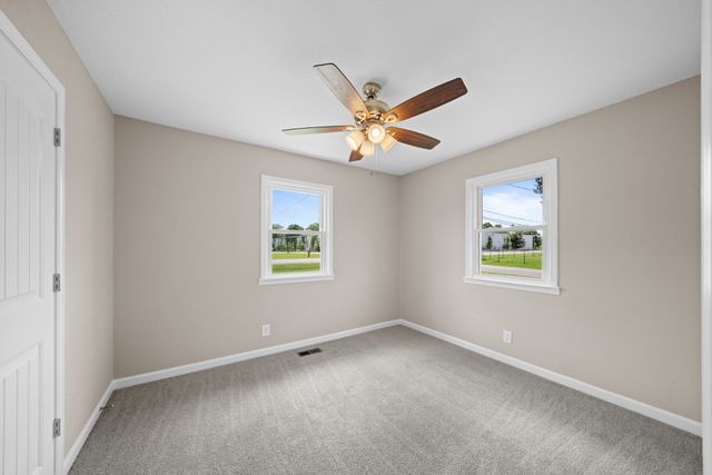 201 10th Ave, N, Decherd, TN 37324