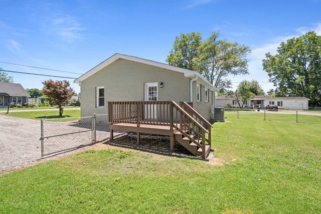 201 10th Ave, N, Decherd, TN 37324