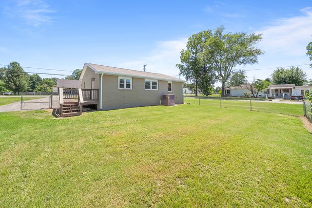 201 10th Ave, N, Decherd, TN 37324
