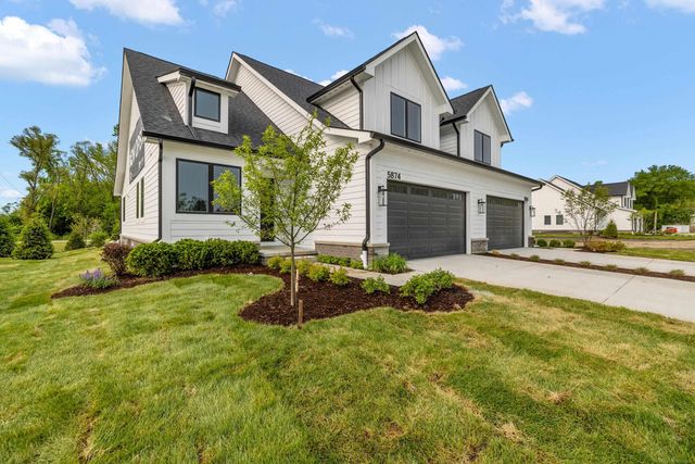 5874 Heights Drive, Sterling Heights, MI 48314