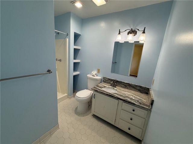 3512 Shadowwood Court, Mobile, AL 36693