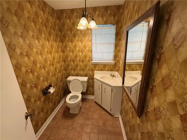 3512 Shadowwood Court, Mobile, AL 36693