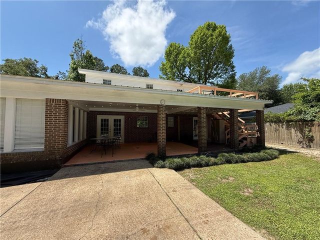 3512 Shadowwood Court, Mobile, AL 36693